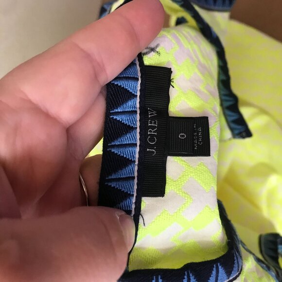 J. CREW - WOMEN'S SIZE 0- YELLOW NEON  SLEEVELESS V NECK PULLOVER DRESS - Picture 4 of 5